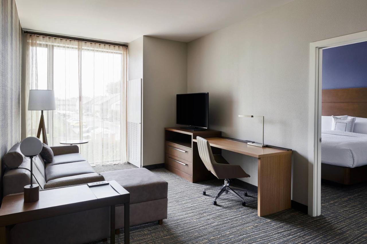Residence Inn By Marriott Dallas By The Galleria Екстер'єр фото